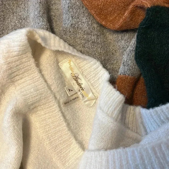 Andree by Unit | Color Block Stripe Sweater - Picture 5 of 5